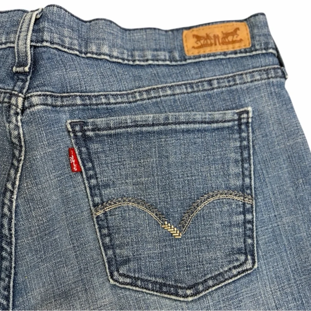 Levis flattering timeless